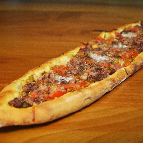 Kuşbaşılı Pide