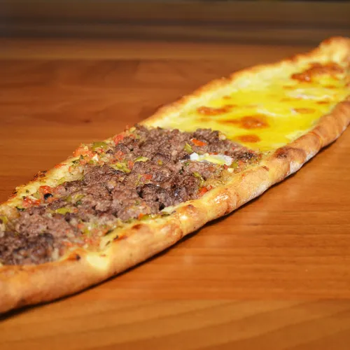 Yaprak Karışık (Kıyma-Peynir) Pide