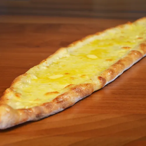Yaprak Peynirli Pide